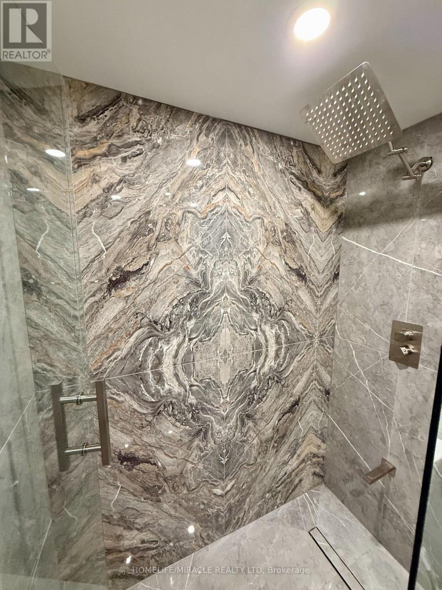 7044 Chigwel Court, Mississauga, ON - Indoor