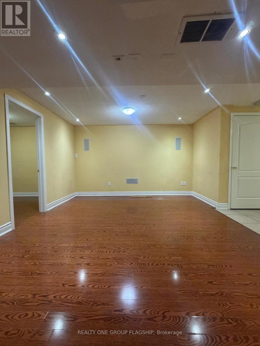 5283 Pedalina Drive, Mississauga, ON - Indoor