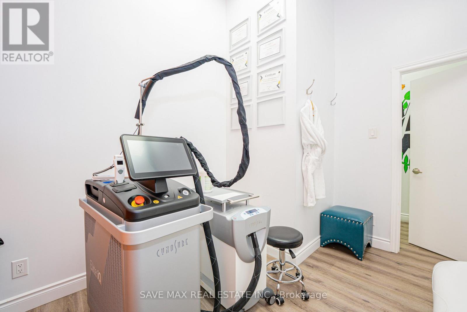 21 - 3255 Rutherford Road, Vaughan, ON