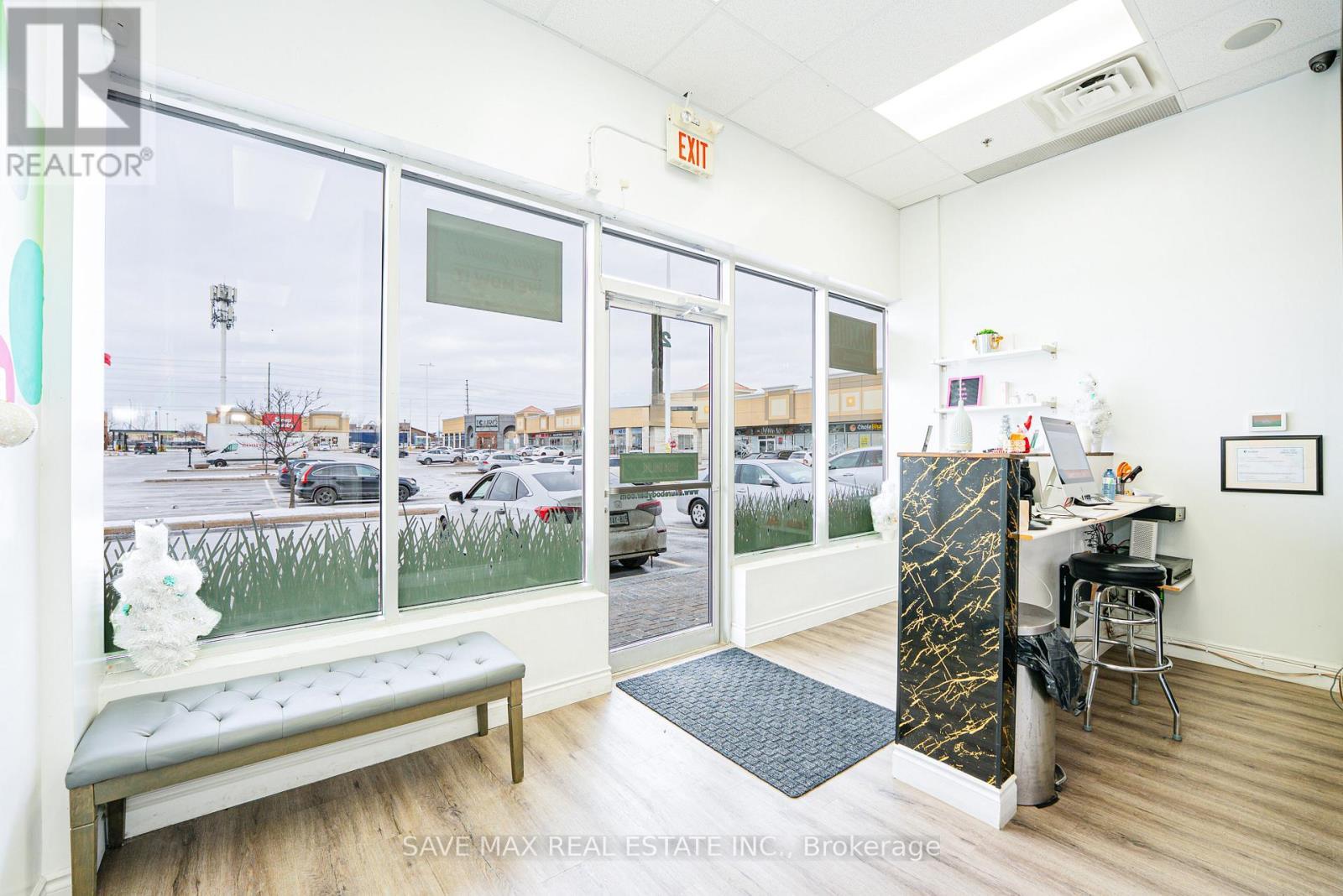 21 - 3255 Rutherford Road, Vaughan, ON