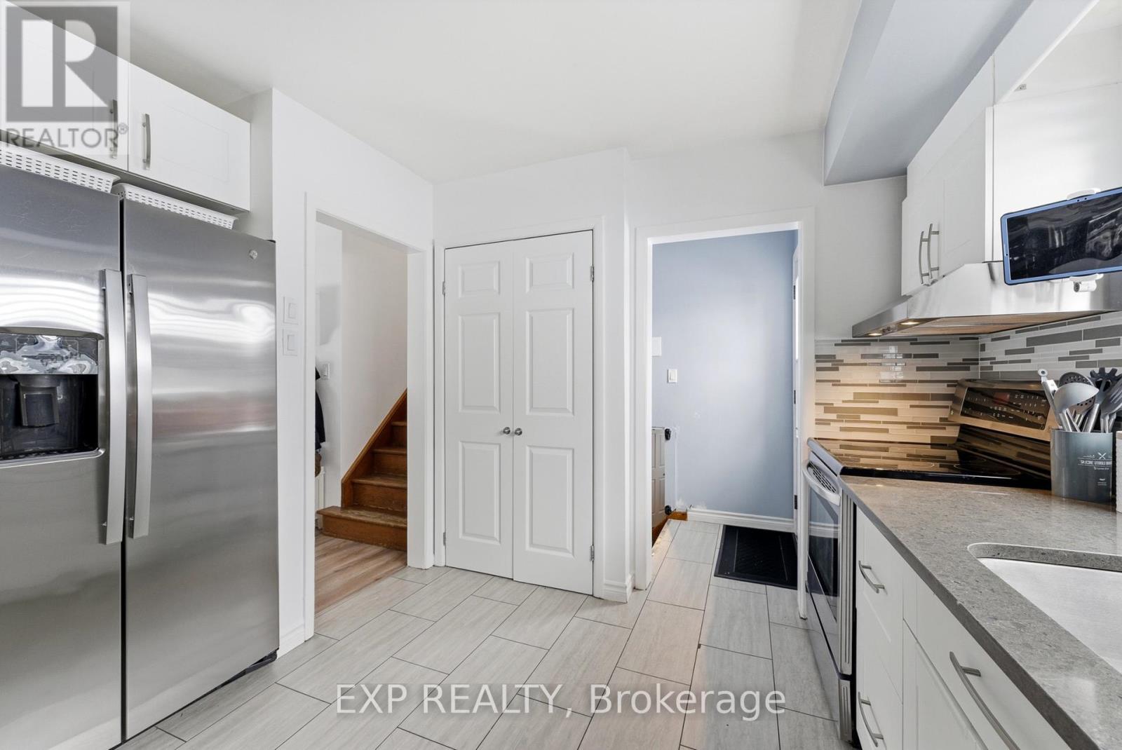 1 Nelles Avenue, Quinte West (Sidney Ward), ON - Indoor Photo Showing Kitchen