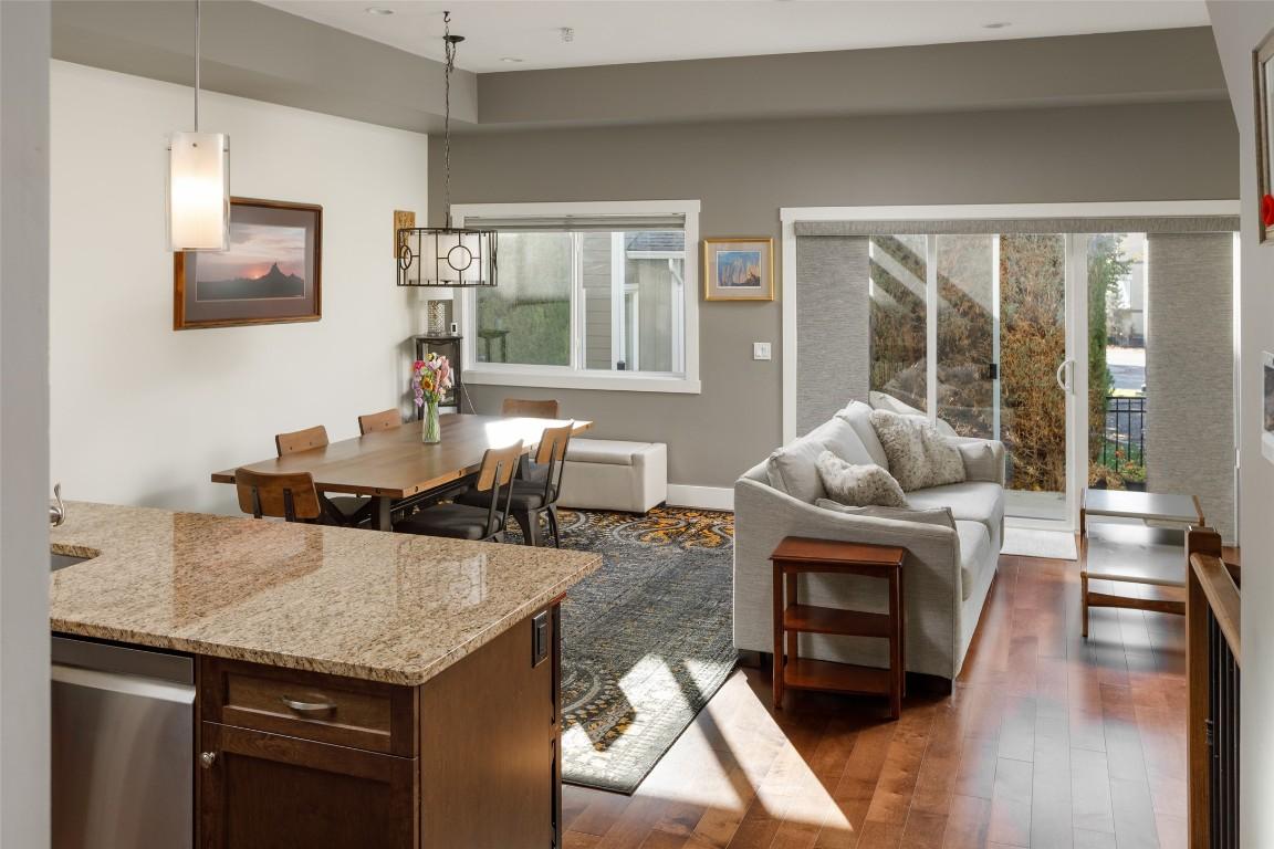 53-600 Boynton Place, Kelowna, BC - Indoor