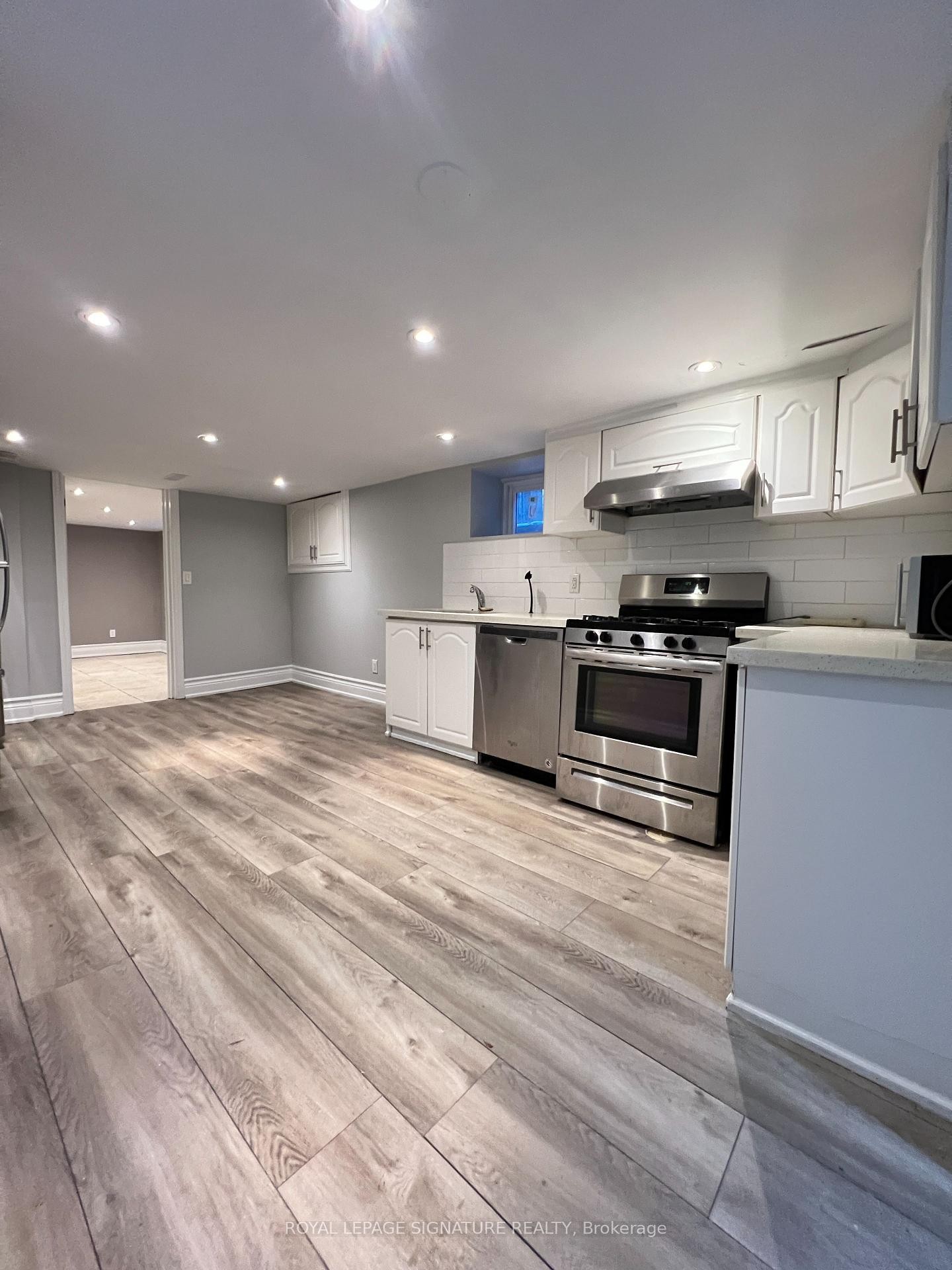 111 Sunnyside Avenue, Toronto, ON