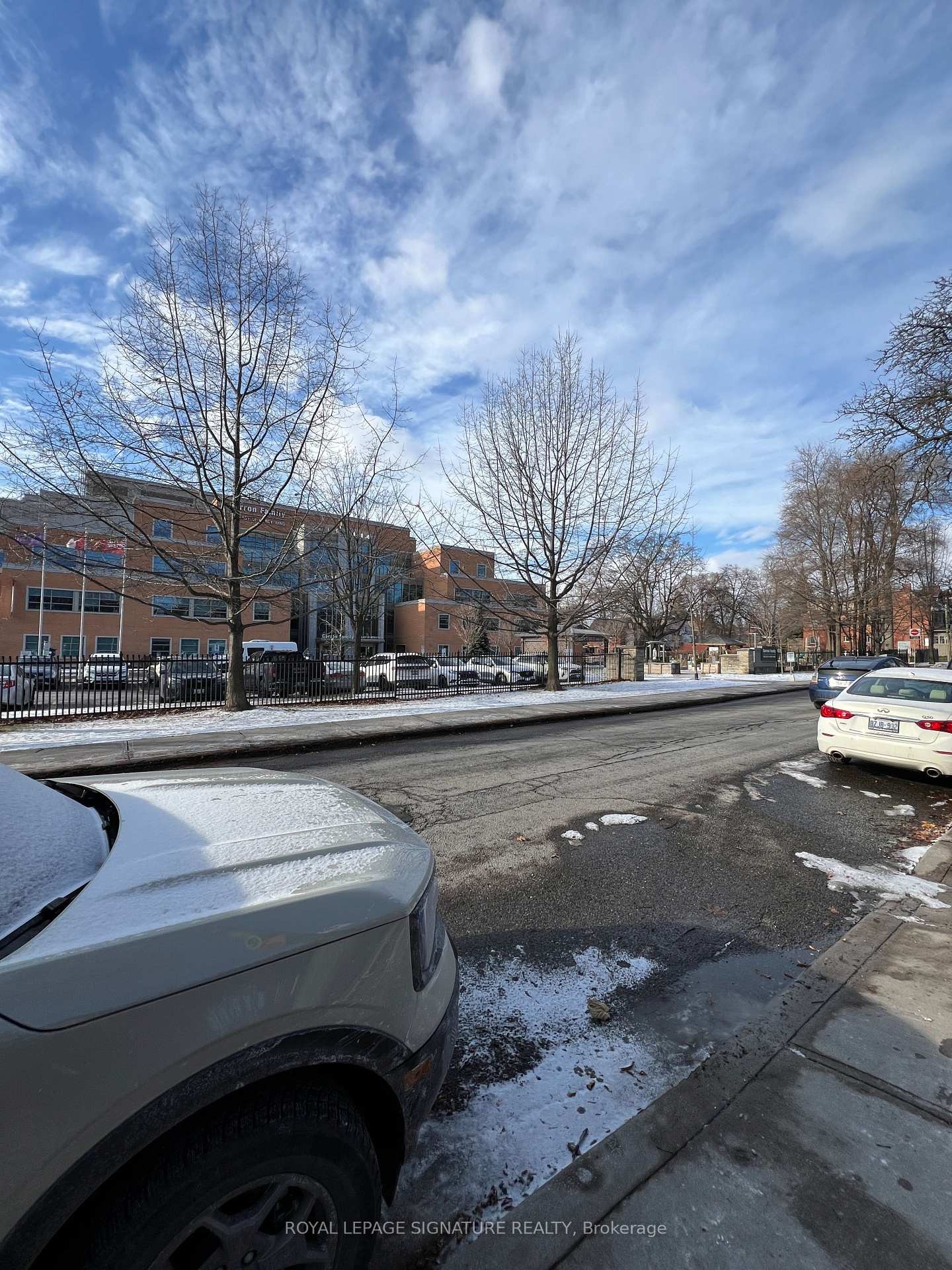 111 Sunnyside Avenue, Toronto, ON