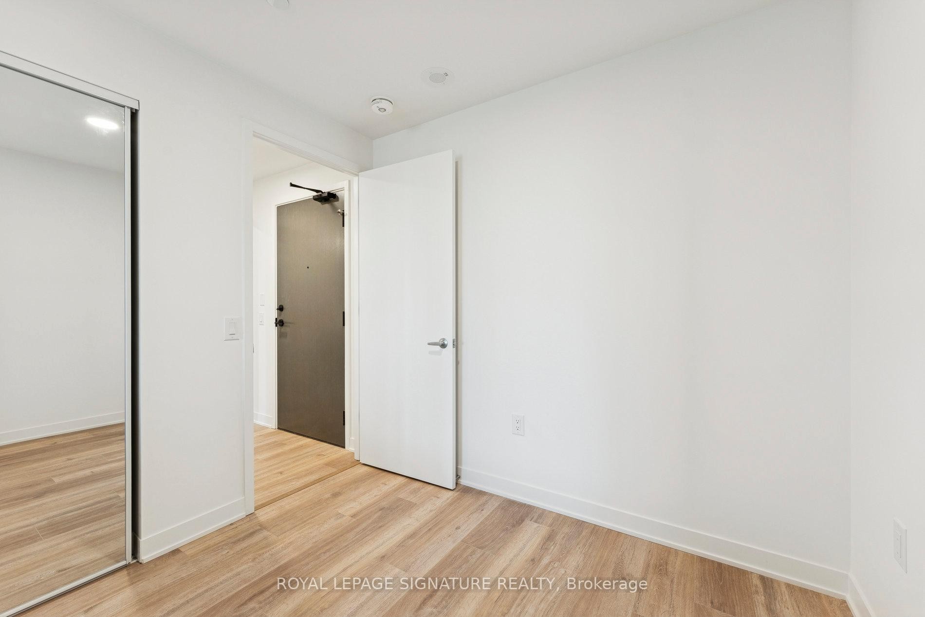 817-20 All Nations Drive, Brampton, ON - Indoor Photo Showing Other Room