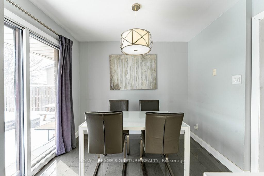 25 Hun Crescent, Toronto, ON - Indoor