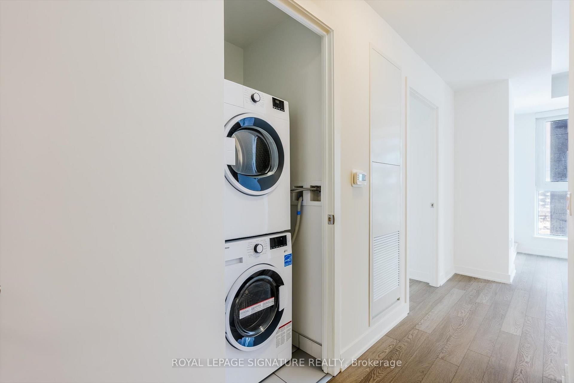 1420-1 Quarrington Lane, Toronto, ON - Indoor Photo Showing Laundry Room