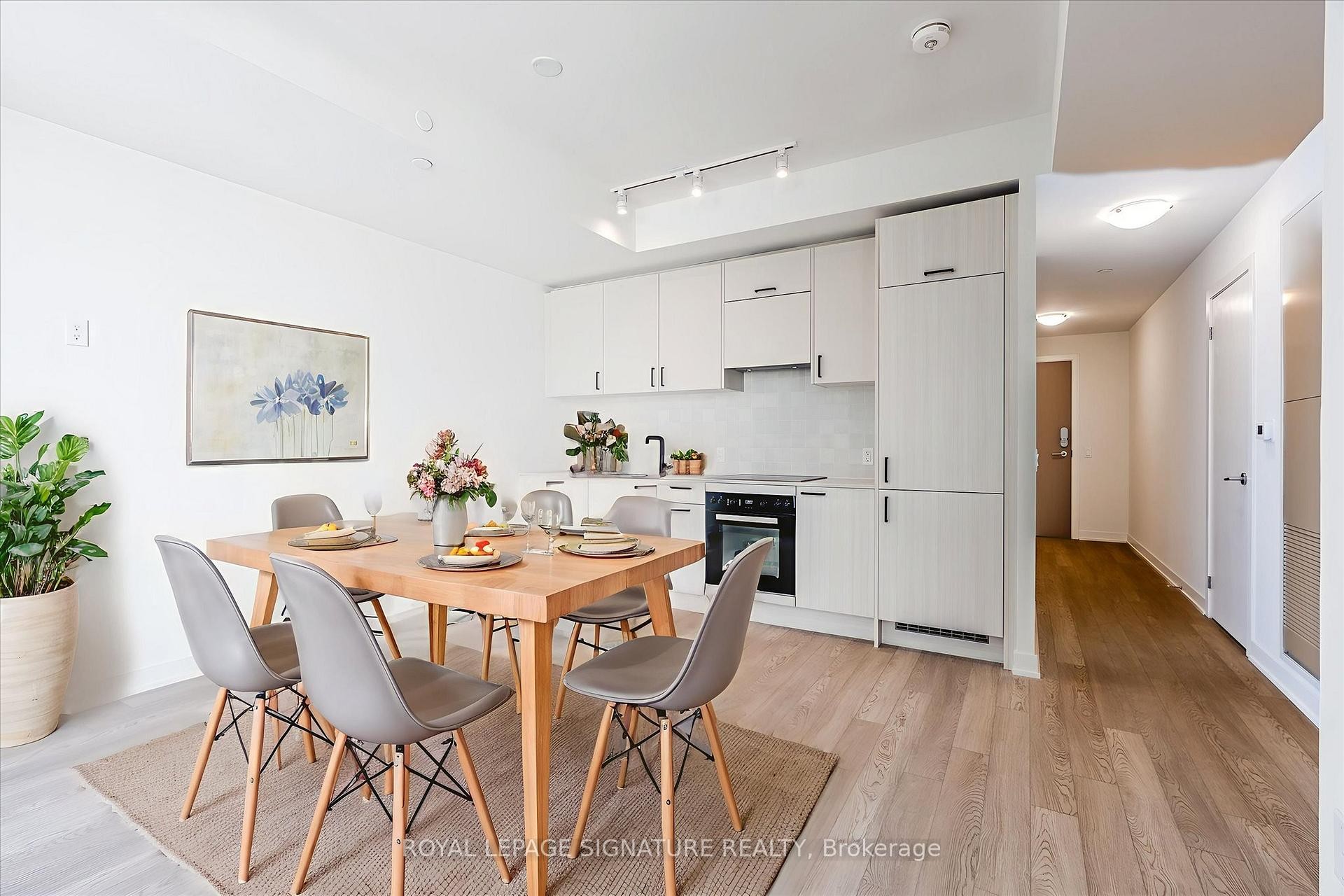 1420-1 Quarrington Lane, Toronto, ON - Indoor Photo Showing Dining Room