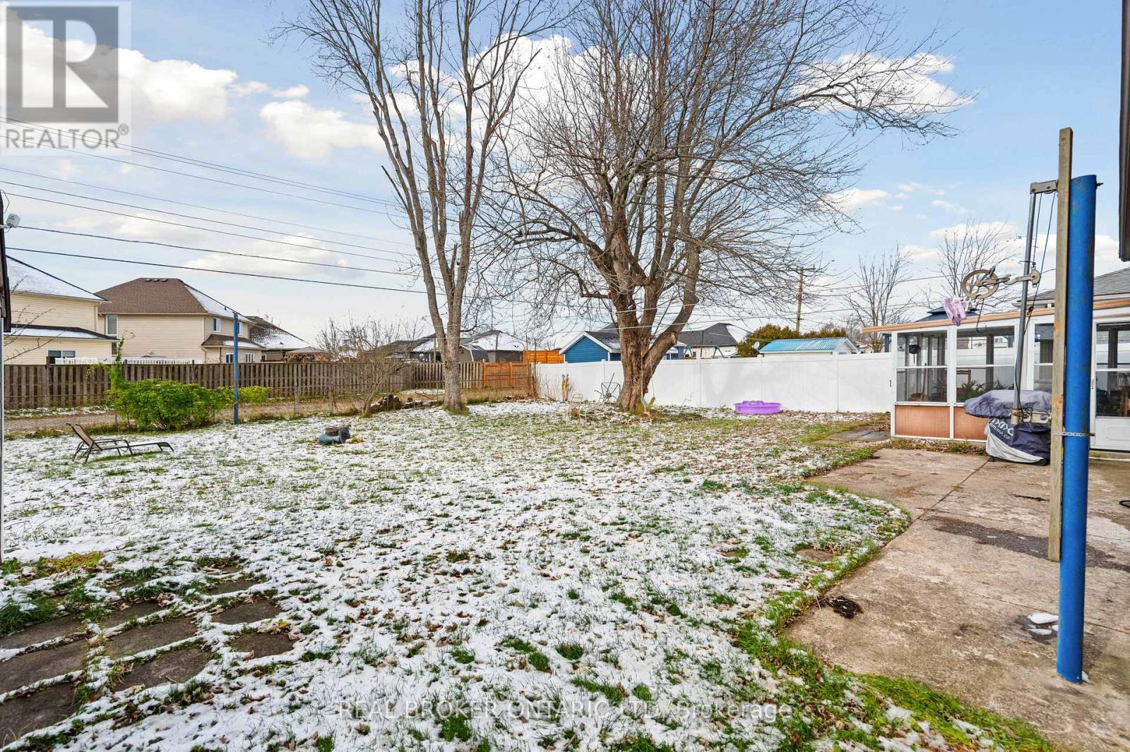 2 - 13 Thornton Street, Welland (Dain City), ON - Outdoor