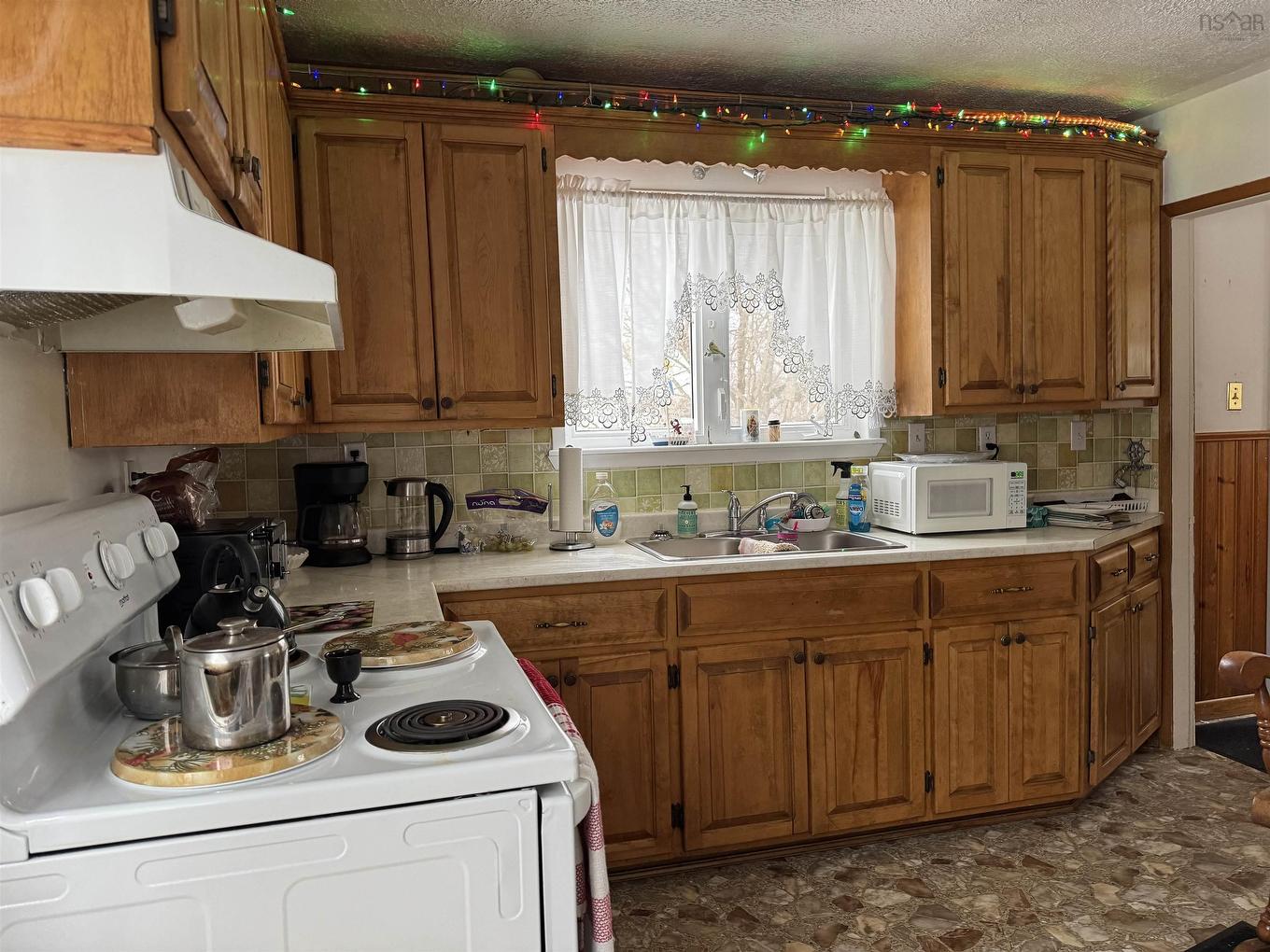 226 Main Street, Florence, NS