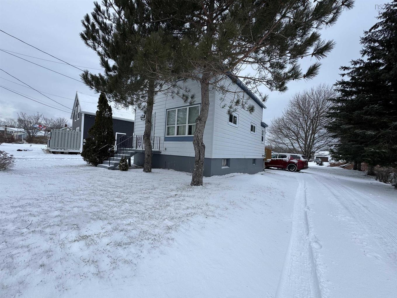 226 Main Street, Florence, NS