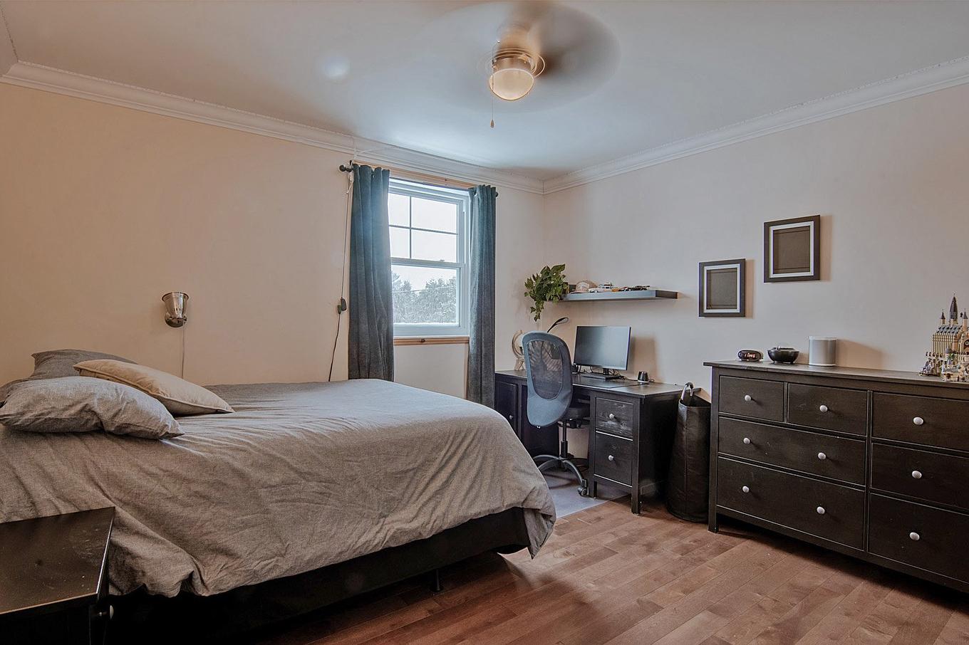 Bedroom - 165 Rue Des Érables, Carignan, QC - Indoor Photo Showing Bedroom