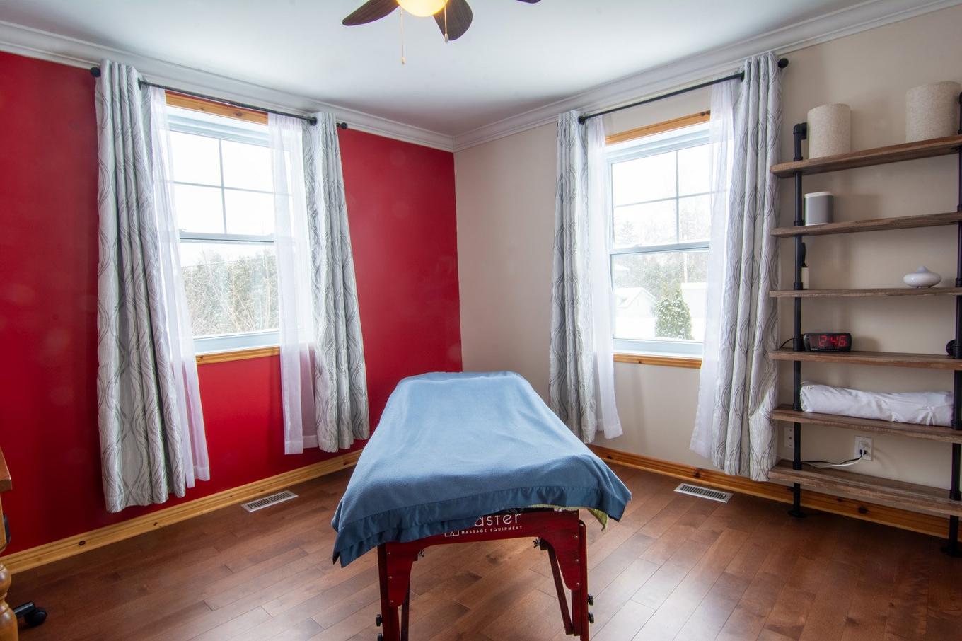 Bedroom - 165 Rue Des Érables, Carignan, QC - Indoor Photo Showing Bedroom