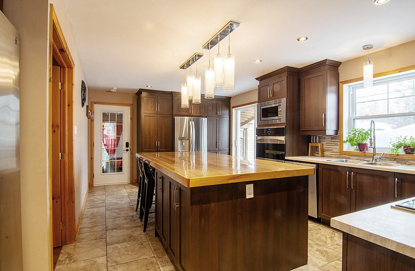 Kitchen - 165 Rue Des Érables, Carignan, QC - Indoor Photo Showing Kitchen With Double Sink With Upgraded Kitchen