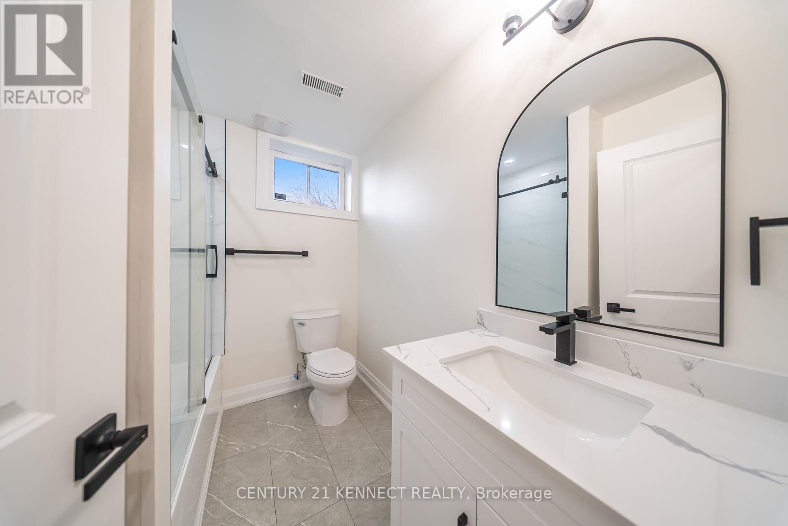 30 Greyabbey Trail, Toronto, ON - Indoor Photo Showing Bathroom