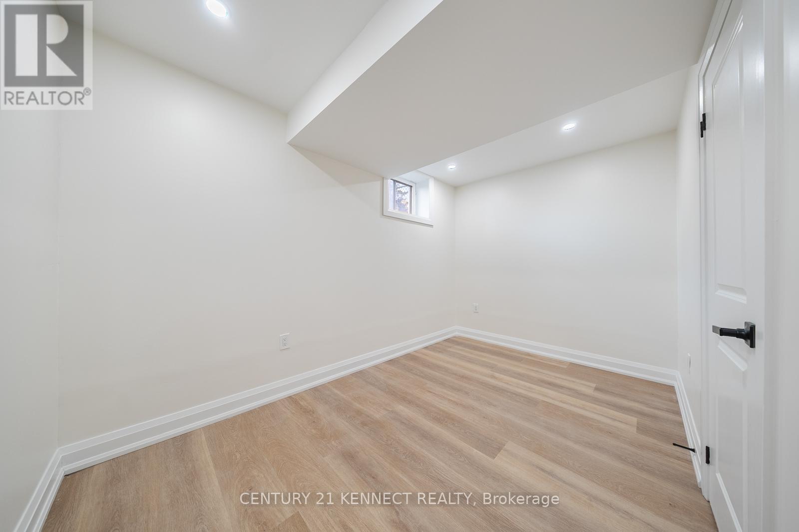 30 Greyabbey Trail, Toronto, ON - Indoor Photo Showing Other Room
