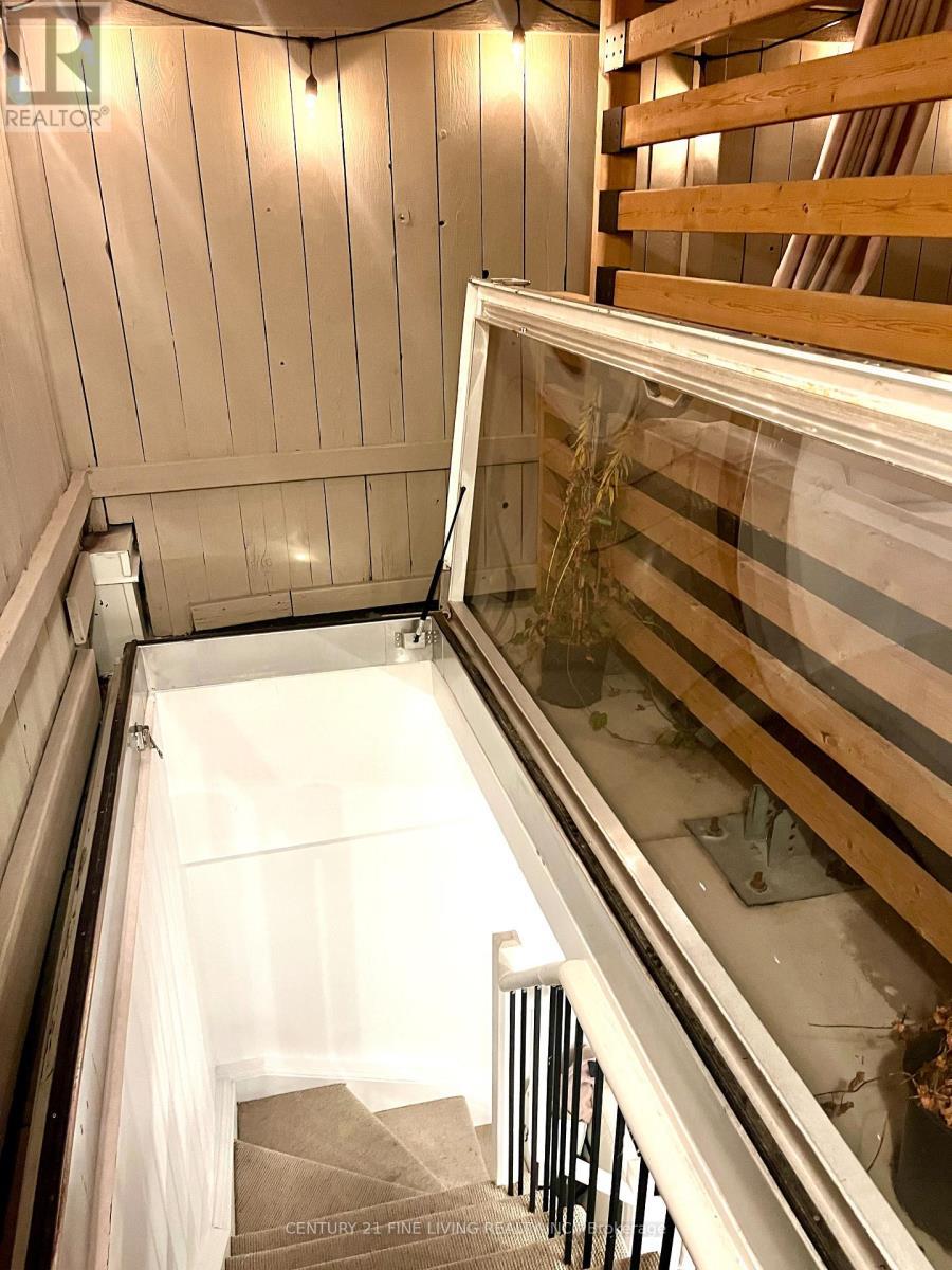 10 - 11 Niagara Street, Toronto, ON - Indoor Photo Showing Other Room