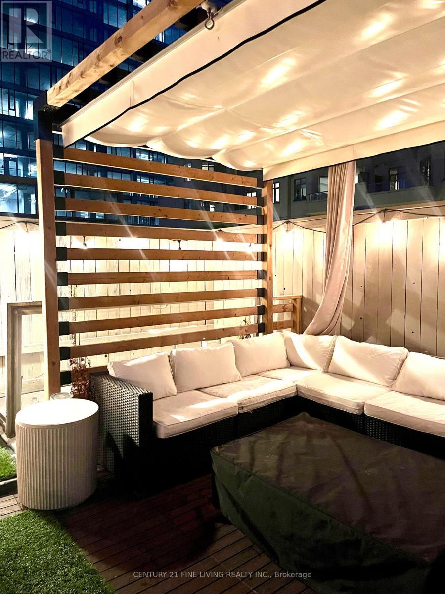 10 - 11 Niagara Street, Toronto, ON - Photo Showing Other Room