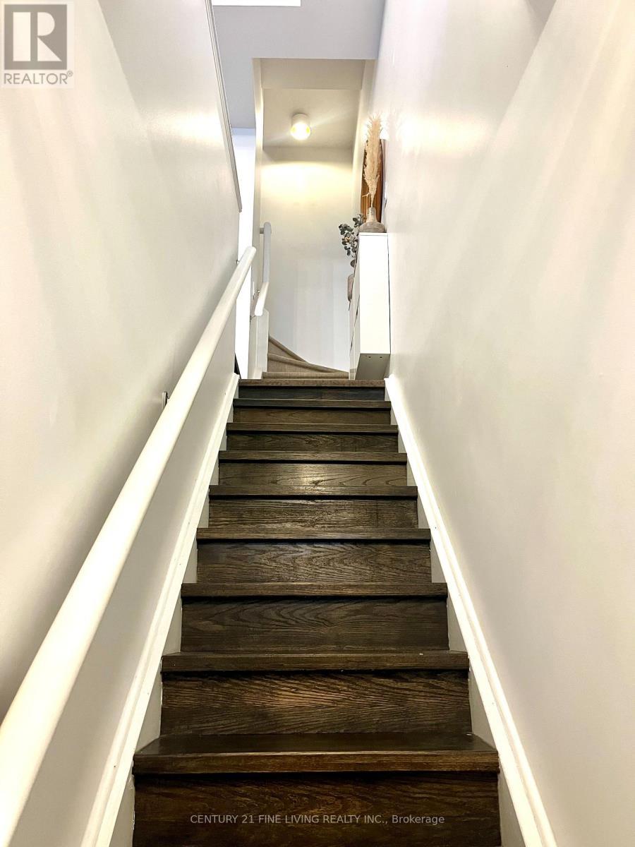 10 - 11 Niagara Street, Toronto, ON - Indoor Photo Showing Other Room