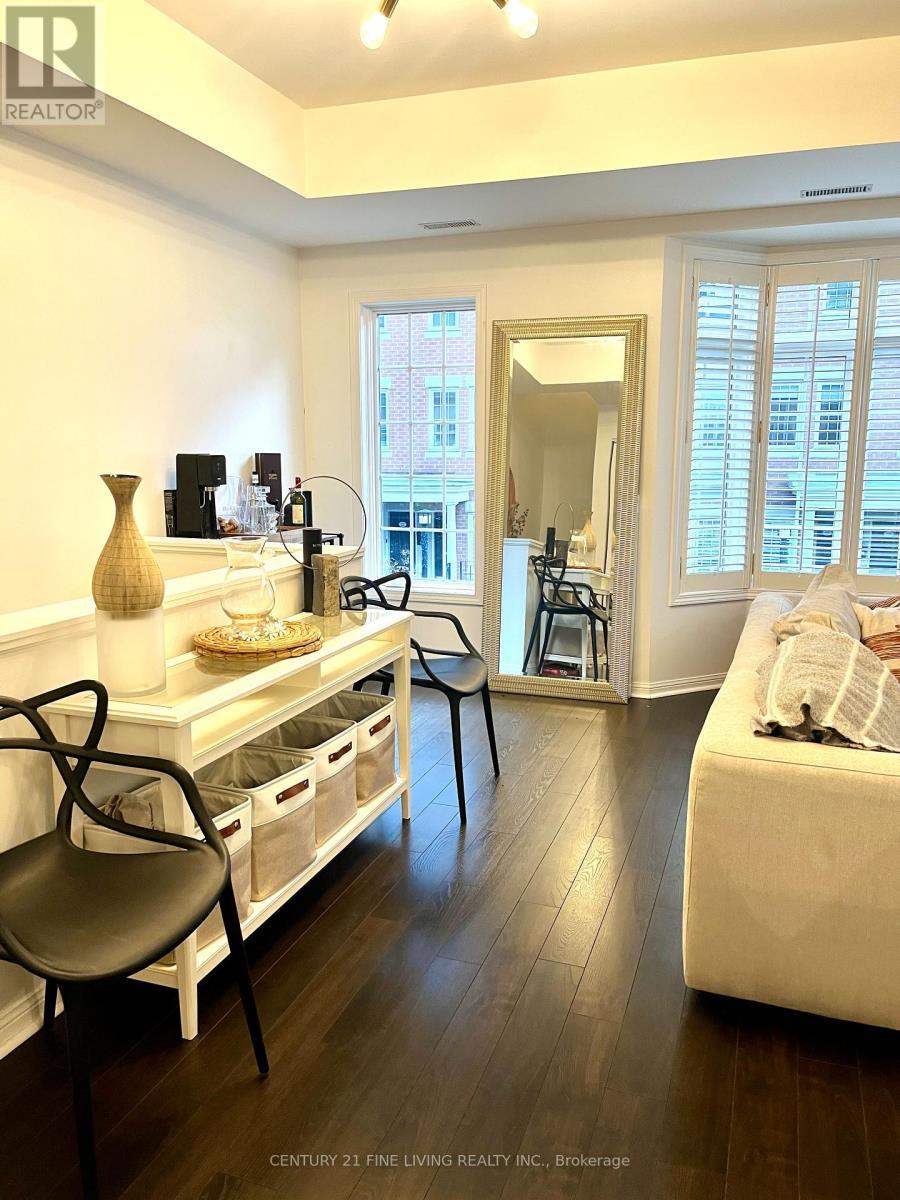 10 - 11 Niagara Street, Toronto, ON - Indoor