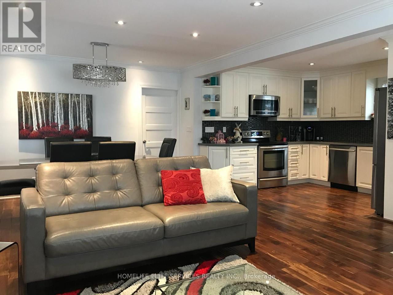 66 Elinor Avenue, Toronto, ON - Indoor