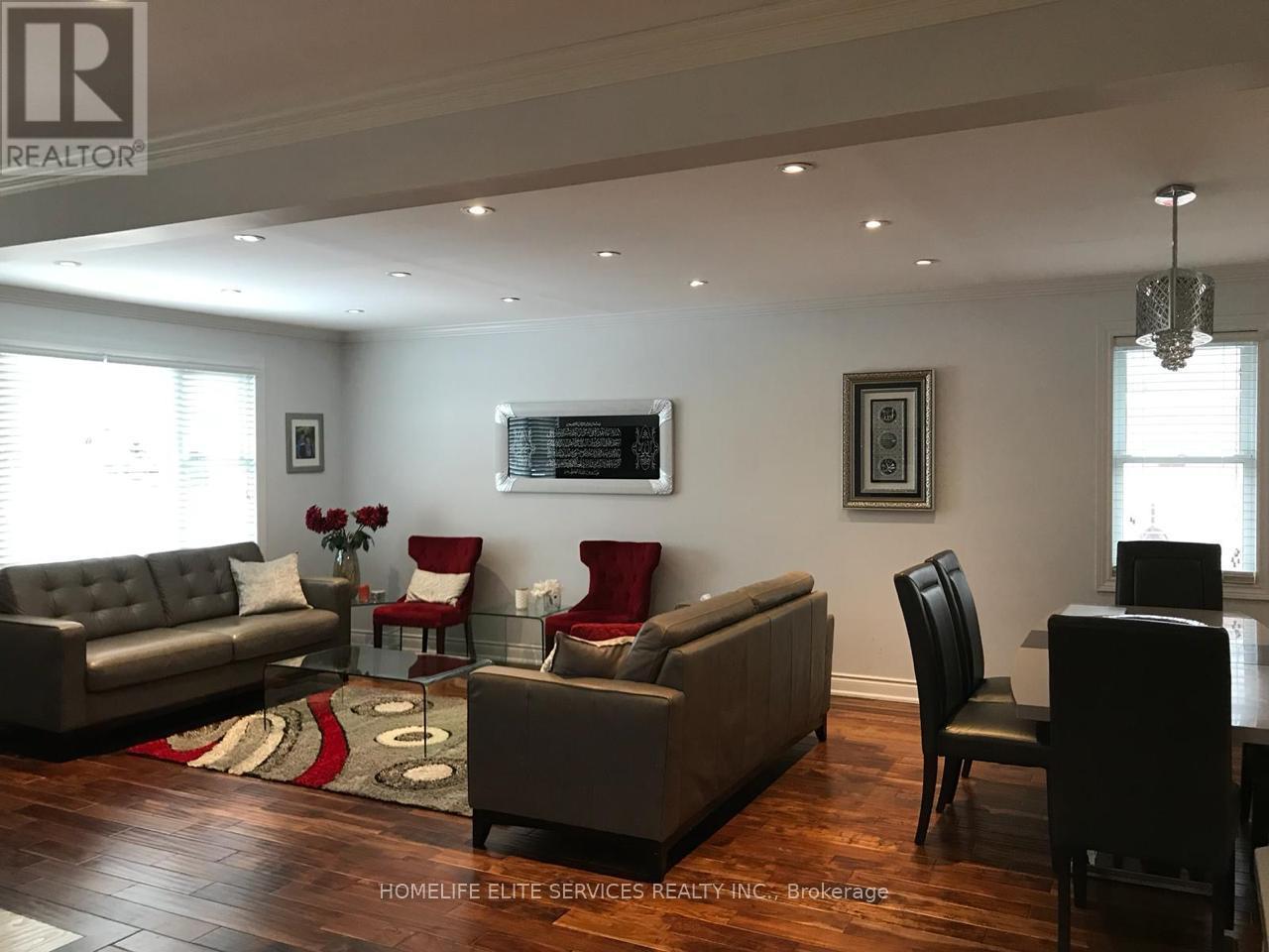 66 Elinor Avenue, Toronto, ON - Indoor Photo Showing Living Room