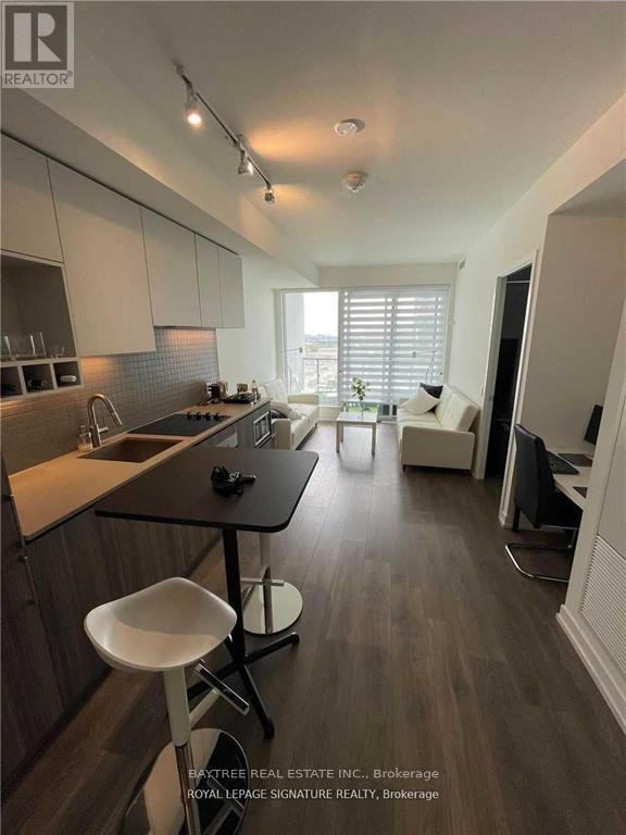 1607 - 898 Portage Parkway, Vaughan, ON - Indoor Photo Showing Kitchen