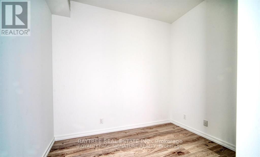 3608 - 1000 Portage Parkway, Vaughan, ON - Indoor Photo Showing Other Room