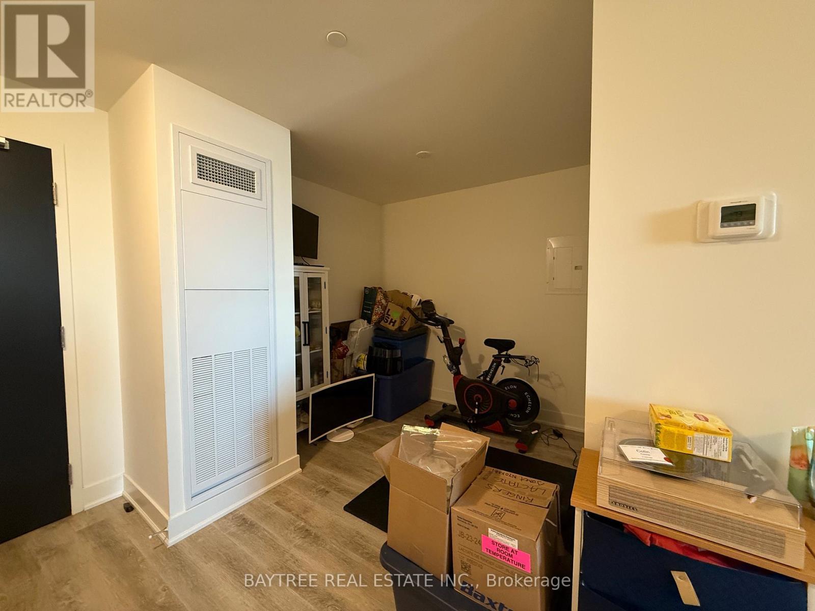 403 - 185 Deerfield Road, Newmarket, ON - Indoor Photo Showing Other Room