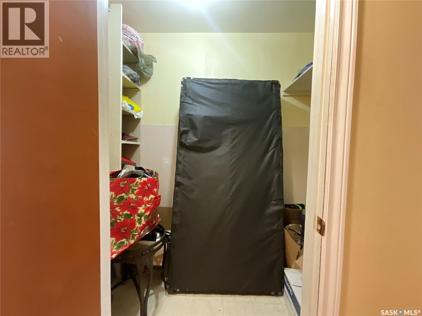 20 4505 Rae Street, Regina, SK - Indoor