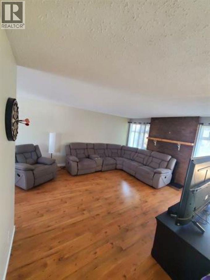 27 Manson Crescent, Mackenzie, BC - Indoor