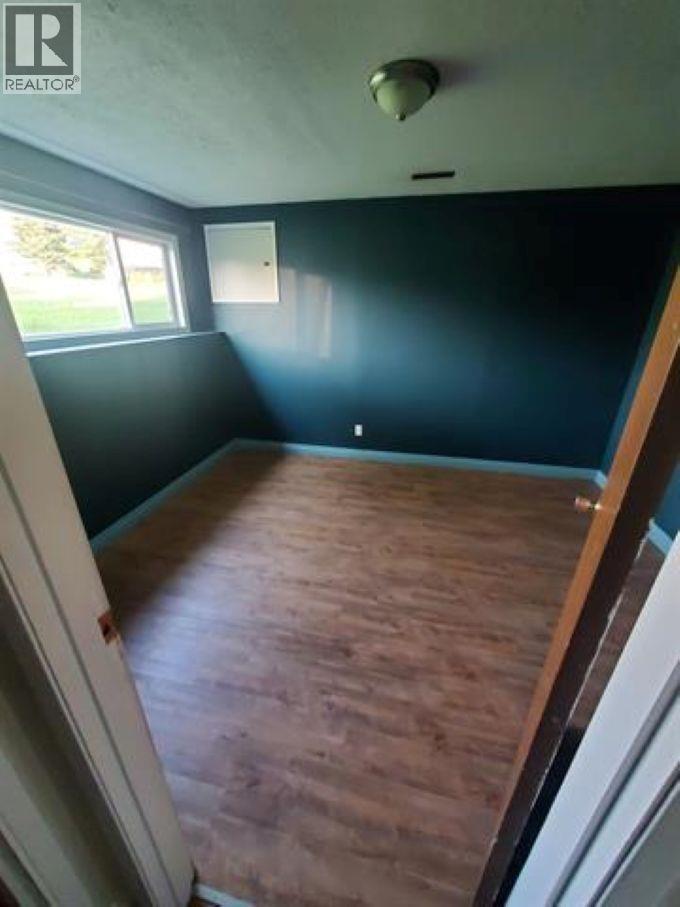 27 Manson Crescent, Mackenzie, BC - Indoor Photo Showing Other Room