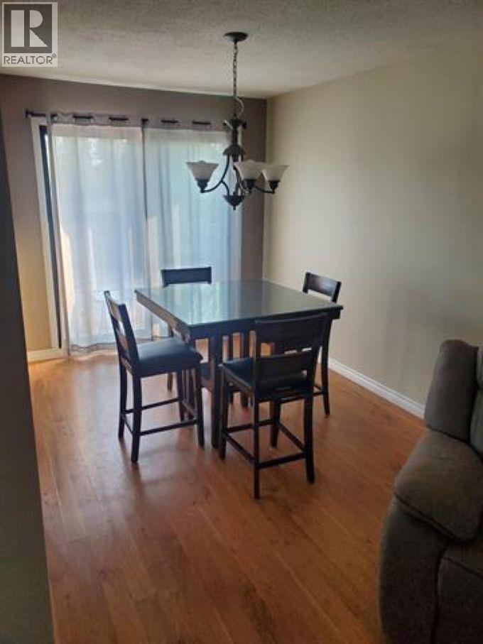 27 Manson Crescent, Mackenzie, BC - Indoor Photo Showing Dining Room