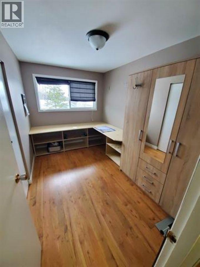 27 Manson Crescent, Mackenzie, BC - Indoor Photo Showing Other Room