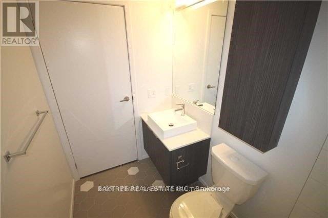 1202 - 68 Shuter Street, Toronto, ON - Indoor Photo Showing Bathroom