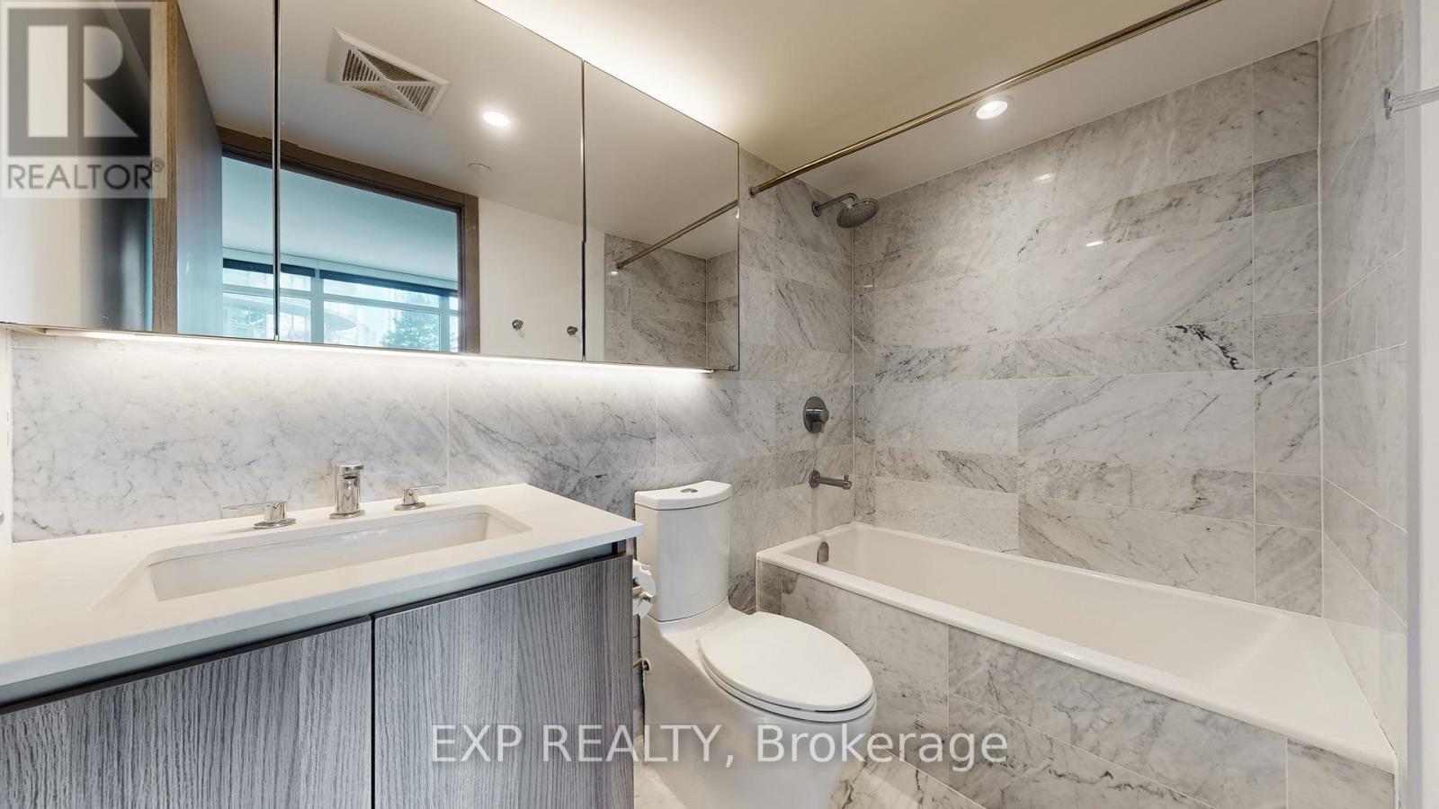 615 - 17 Bathurst Street, Toronto, ON - Indoor Photo Showing Bathroom