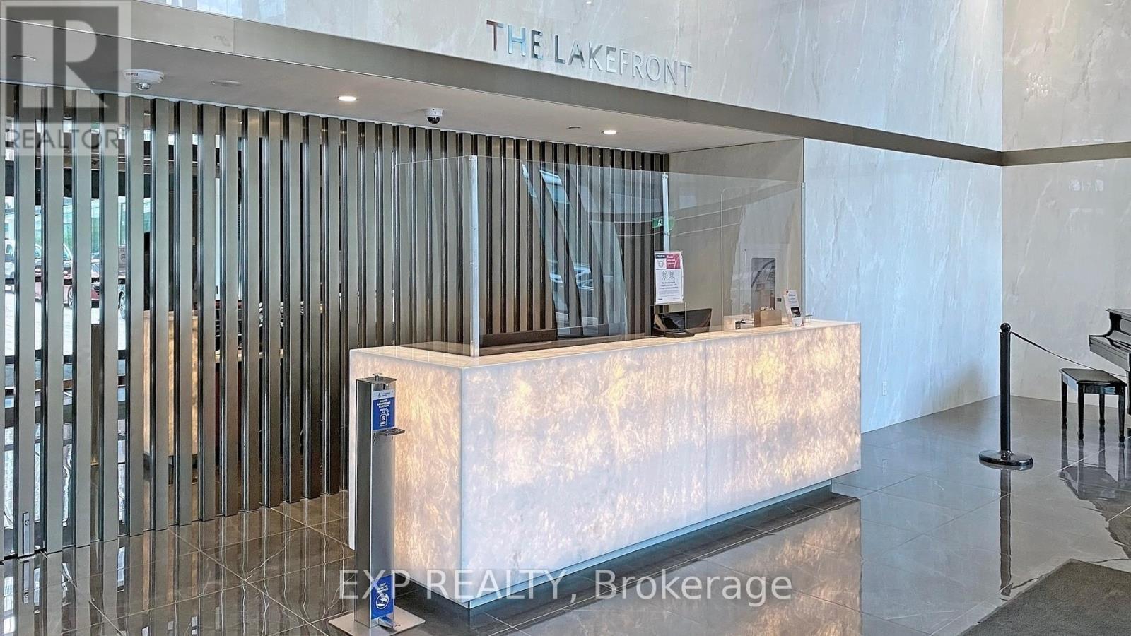 615 - 17 Bathurst Street, Toronto, ON - Indoor