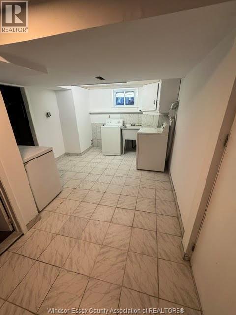 1479 Parent Unit# Upper, Windsor, ON - Indoor