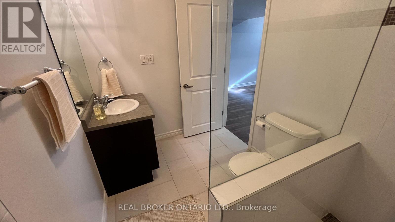 Basement Apartment - 15 Birchpark Drive, Whitby, ON - Indoor Photo Showing Bathroom