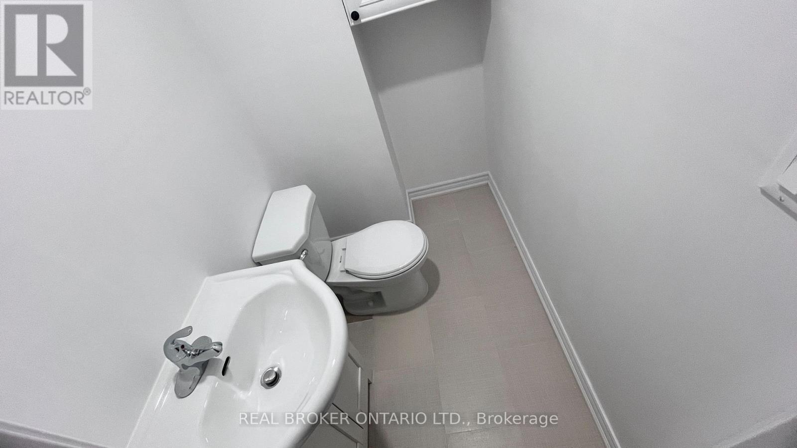 Basement Apartment - 15 Birchpark Drive, Whitby, ON - Indoor Photo Showing Bathroom