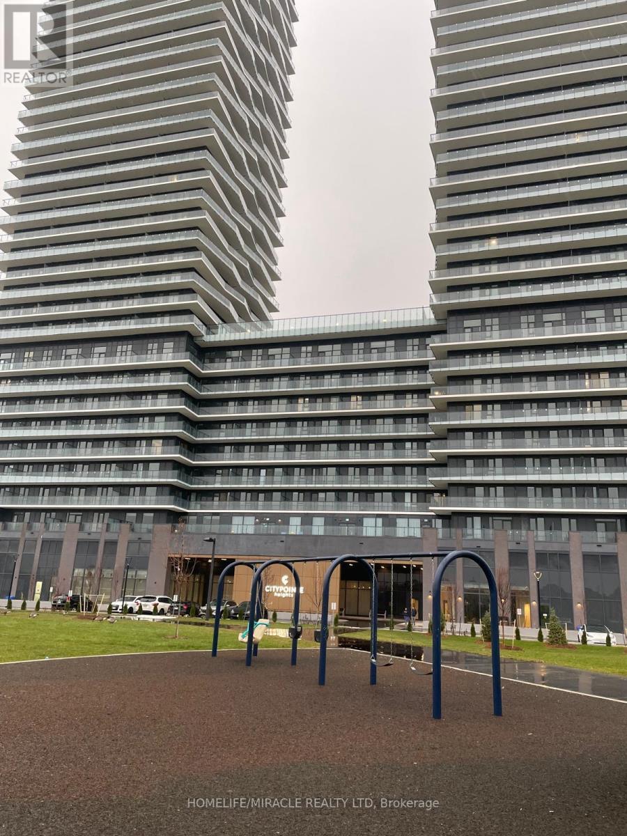 805 - 15 Skyridge Drive, Brampton, ON - Outdoor