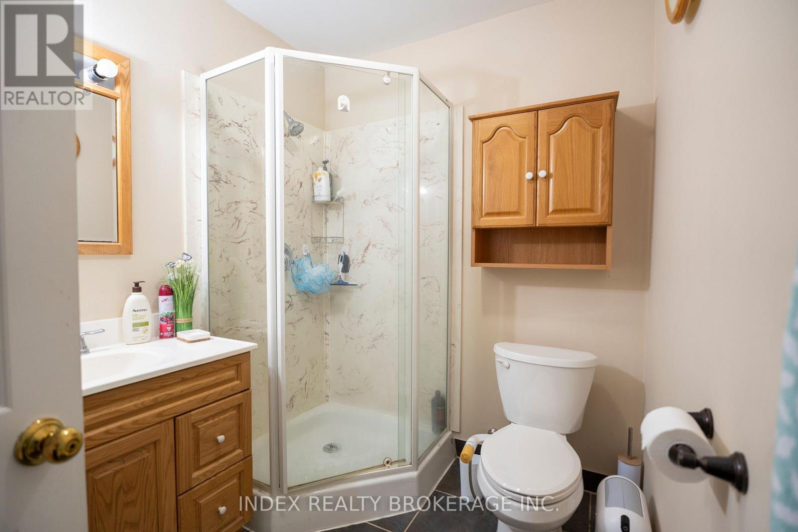1073 Kent Avenue E, Oakville, ON - Indoor Photo Showing Bathroom