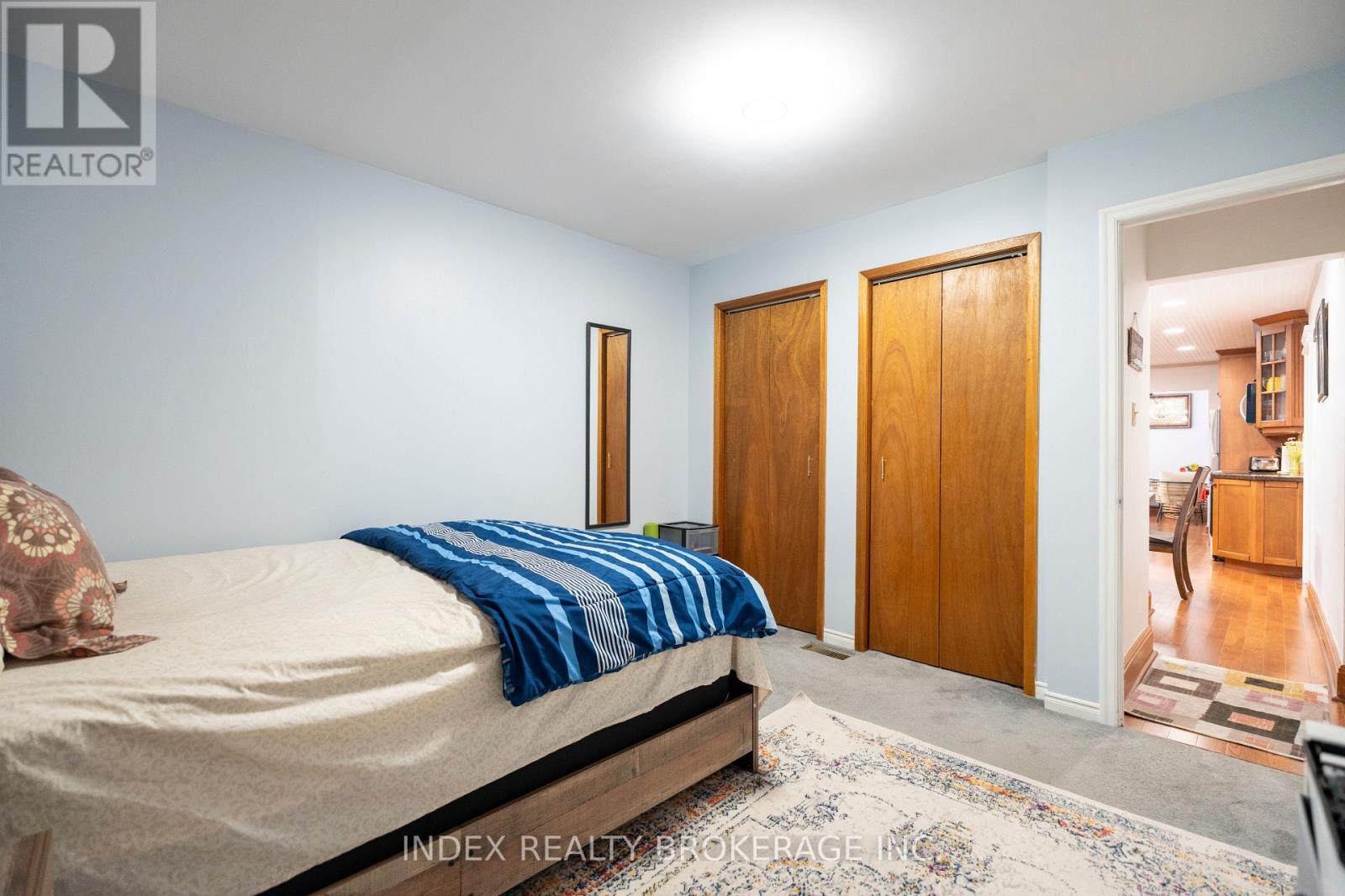 1073 Kent Avenue E, Oakville, ON - Indoor Photo Showing Bedroom