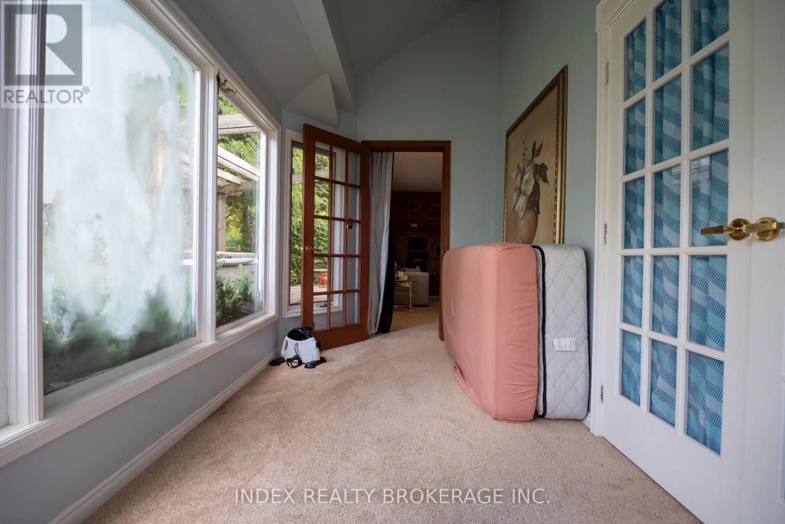 1073 Kent Avenue E, Oakville, ON - Indoor Photo Showing Other Room