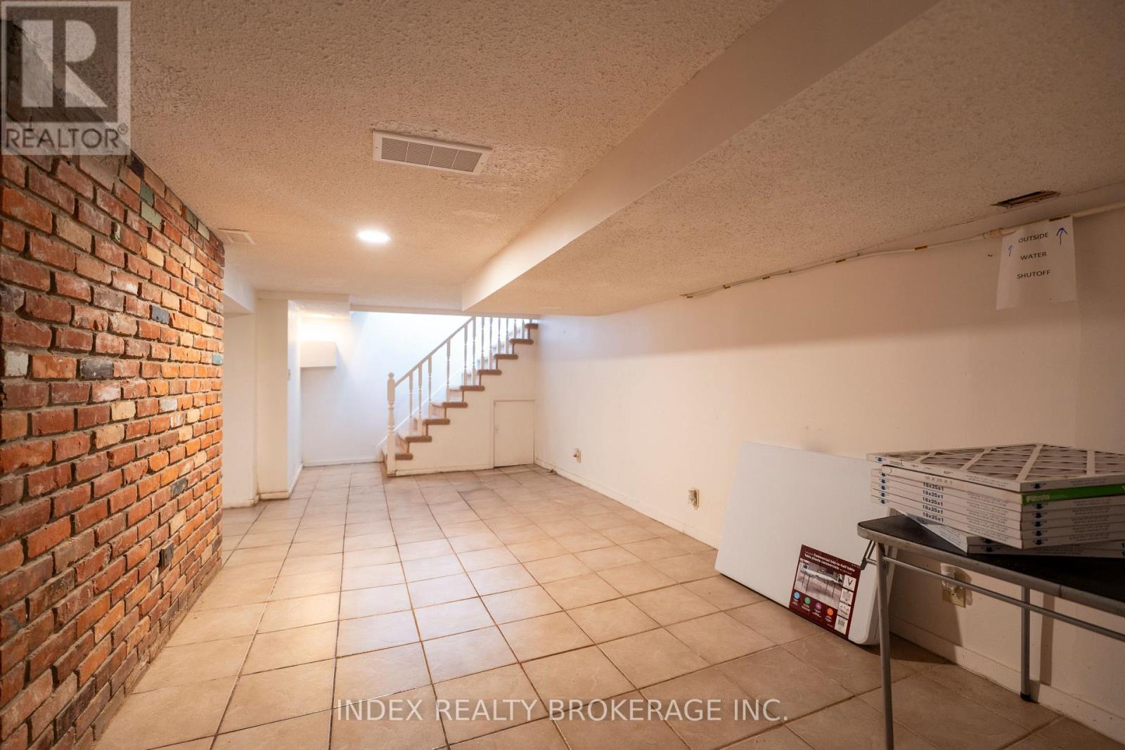 1073 Kent Avenue E, Oakville, ON - Indoor Photo Showing Other Room