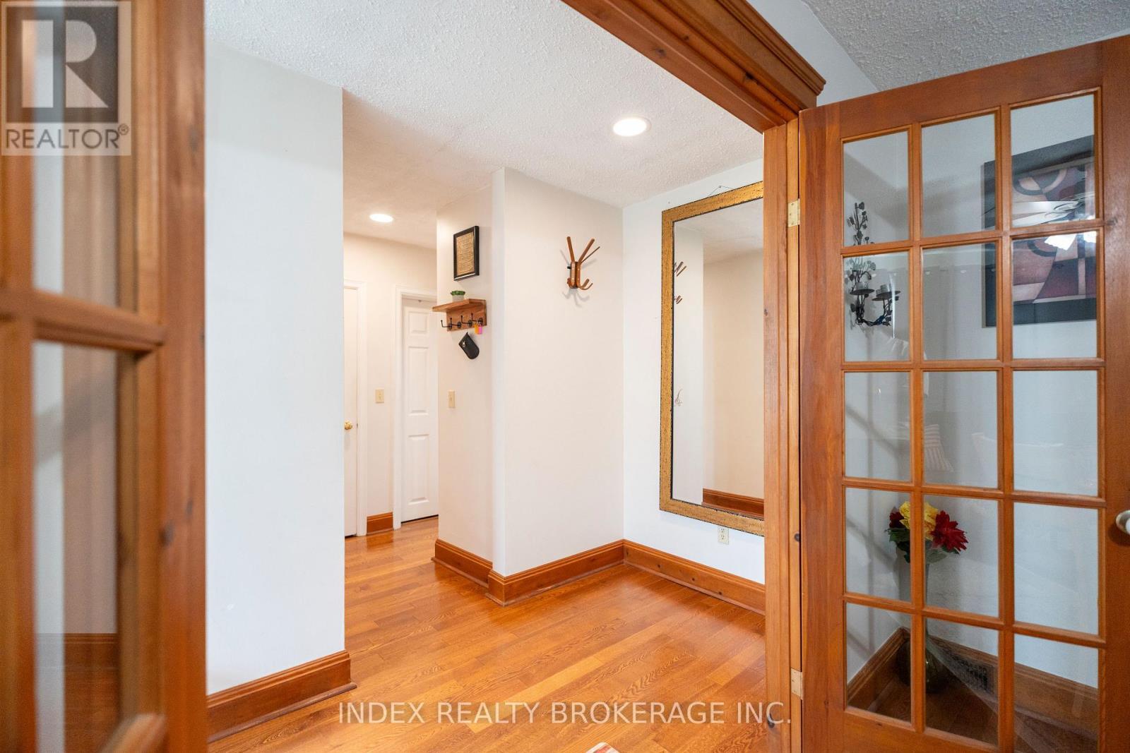 1073 Kent Avenue E, Oakville, ON - Indoor Photo Showing Other Room