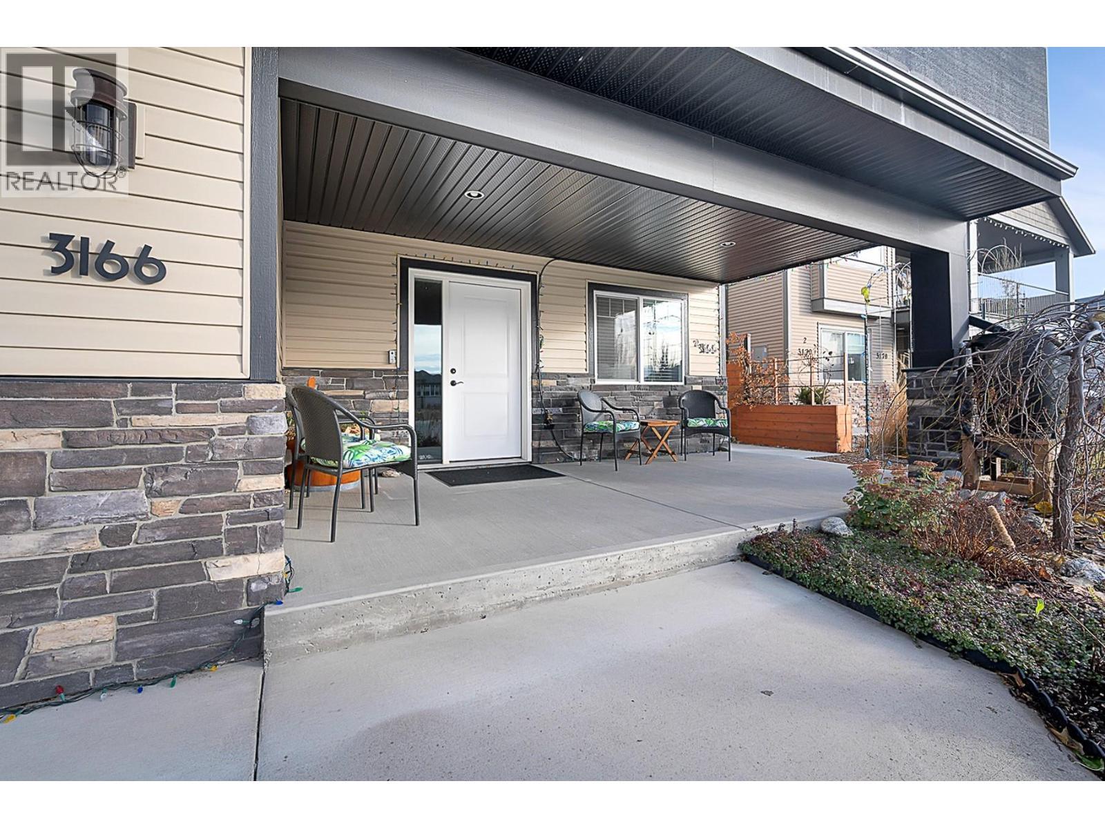 3166 Mustang Court, Kelowna, BC - Outdoor With Deck Patio Veranda With Exterior