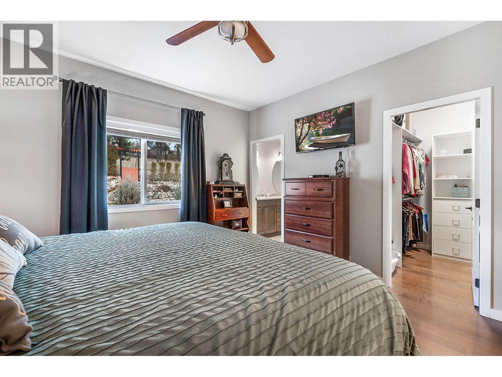 3166 Mustang Court, Kelowna, BC - Indoor Photo Showing Bedroom