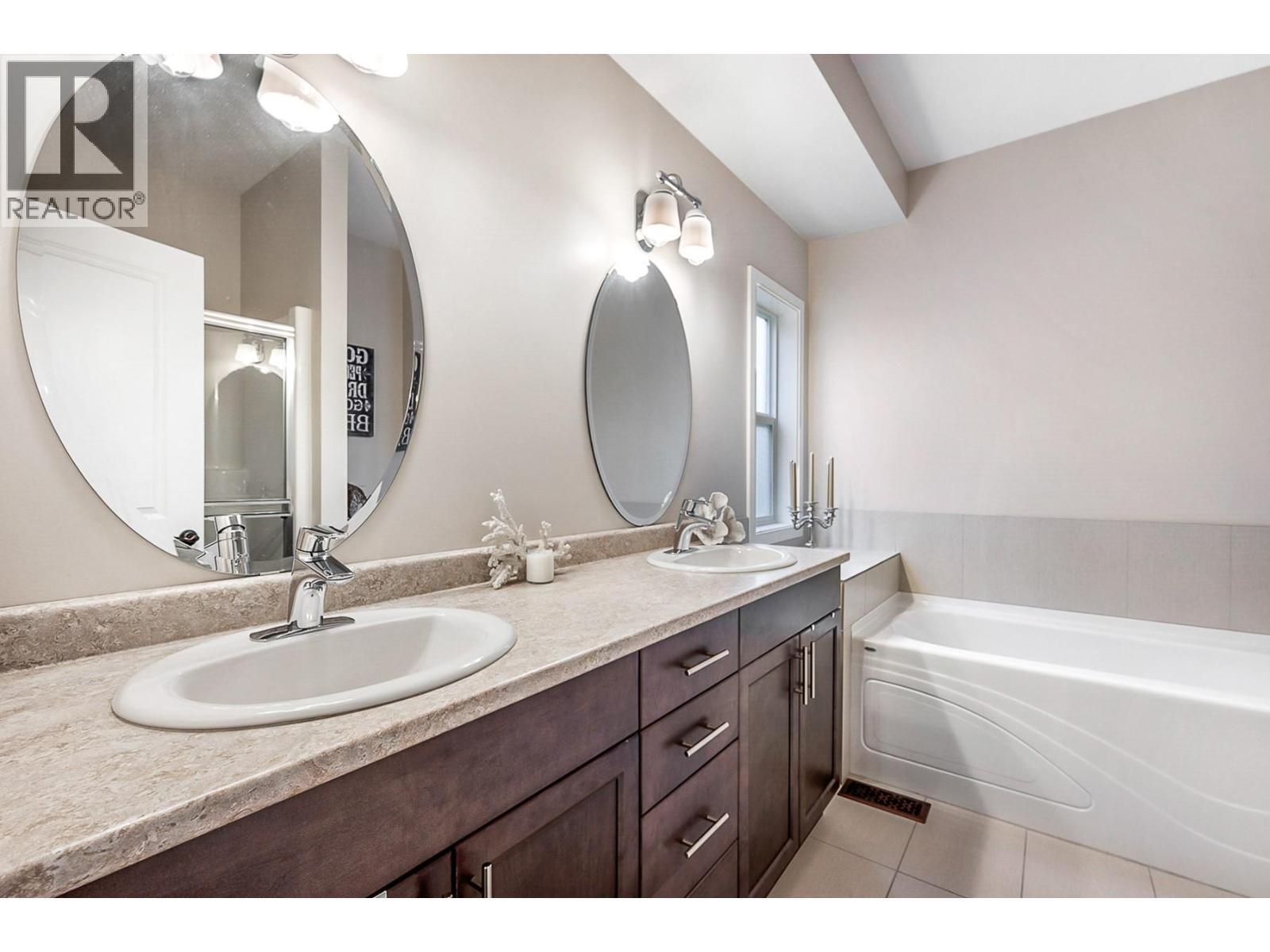 3166 Mustang Court, Kelowna, BC - Indoor Photo Showing Bathroom