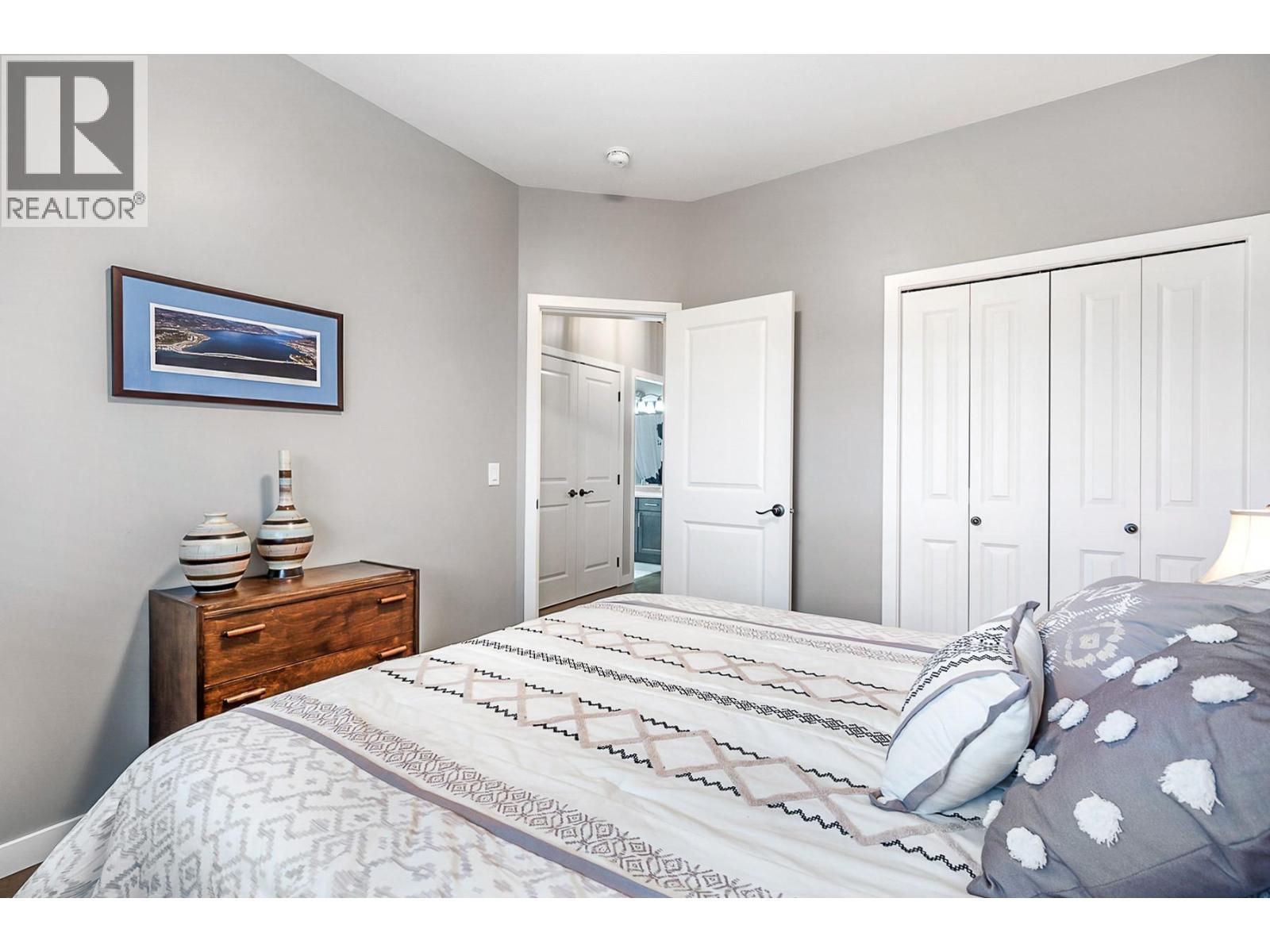 3166 Mustang Court, Kelowna, BC - Indoor Photo Showing Bedroom